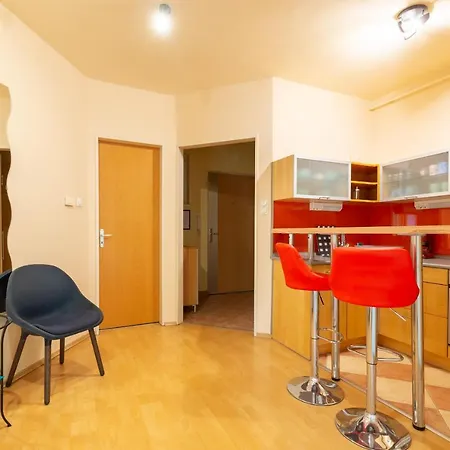 M36 Mester Budapest